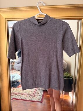 Vici Gray Short Sleeve Mock Neck Sweater Top